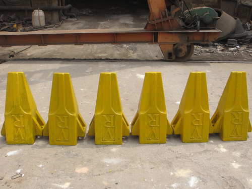 ��۴������